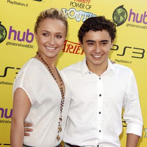 Jansen Panettiere avait lui aussi embrassé les feux des projecteurs, débutant sa carrière dès son plus jeune âge. 

Archives - Hayden Panettiere et son frère Jansen Panettiere aux "Variety's 5th Annual Power of Youth" dans les studios Paramount à Hollywood. Le 22 octobre 2011