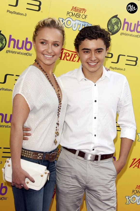 Jansen Panettiere avait lui aussi embrassé les feux des projecteurs, débutant sa carrière dès son plus jeune âge. 

Archives - Hayden Panettiere et son frère Jansen Panettiere aux "Variety's 5th Annual Power of Youth" dans les studios Paramount à Hollywood. Le 22 octobre 2011