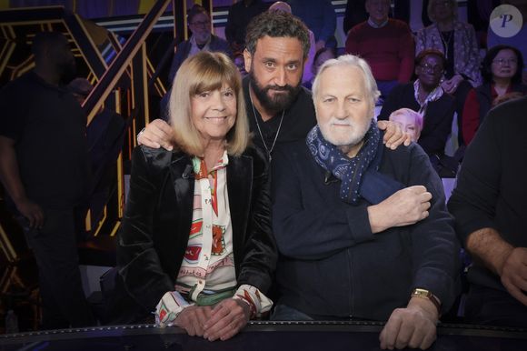 Chantal Goya, Cyril Hanouna, Jean-Jacques Debout sur le plateau de l’enregistrement de l’émission « Face à Hanouna » présentée par C.Hanouna  et diffusée sur C8 le 27 avril 2024, à Paris, France, le 25 avril 2024. © Jack Tribeca / Bestimage