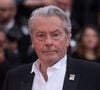 Un second testament a été rédigé par Alain Delon
Alain Delon (Palme d'Or d'Honneur du 72ème festival de Cannes avec un badge Paris Match d'une ancienne couverture du magazine titrant "Alain Delon, mes deux amours, Rosalie et Anouchka) - Montée des marches du film "A Hidden Life" lors du 72ème Festival International du Film de Cannes. Backgrid UK/ Bestimage