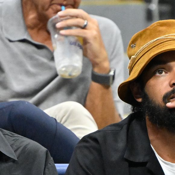 Joakim Noah et sa femme Lais Ribeiro - Célébrités dans les tribunes du tournoi de Tennis de l'US Open à New York le 4 septembre 2024.