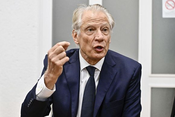 Dominique de Villepin ancien premier ministre - Dominique de Villepin en visite à Damazan dans le Lot et Garonne le 14 décembre 2025. Thierry Breton/PsnewZ/Bestimage