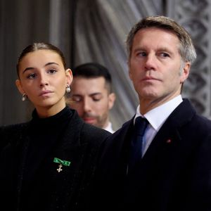 Elle laisse ainsi entendre que certains moments ont pu être difficiles à vivre pour Vittoria et Luisa de Savoie.

Exclusif - Vittoria de Savoie et son père Emmanuel-Philibert de Savoie - La famille de Savoie s'est retrouvée à l'abbaye de Hautecombe lors d'une messe pour célébrer les 40 ans de la disparition du dernier roi régnant d'Italie, Humbert II de Savoie à Saint-Pierre-de-Curtille, le 18 Mars 2023. Ce fût l'occasion pour Vittoria de Savoie, princesse de Carignan et marquise d'Ivrée, fille ainée d'Emmanuel-Philibert de Savoie et de Clotilde Courau, d'honorer sa première sortie officielle. © Dominique Jacovides/Bestimage