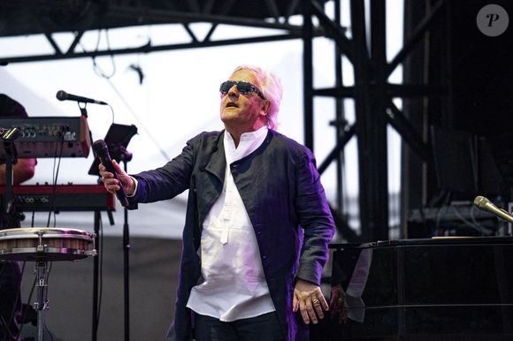 Né à Paris en 1951, Gilbert Montagné vit actuellement dans le XIIᵉ arrondissement, près de la Bastille, depuis maintenant trente ans. 

Gilbert Montagné en concert au festival du Printemps de Pérouges au Château de Saint-Maurice-de-Rémens (01) le 30 juin 2024. © Sandrine Thesillat / Panoramic / Bestimage