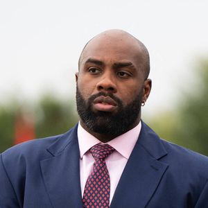 À 37 ans, la légende incontestée du judo Teddy Riner a été contrainte d'annoncer un changement de programme de dernière minute.

Le judoka Teddy Riner - La délégation française et les personnalités accompagnant le président de la République Emmanuel Macron lors de sa visite d'Etat de trois jours au Maroc.
© Jeanne Accorsini / Pool / Bestimage