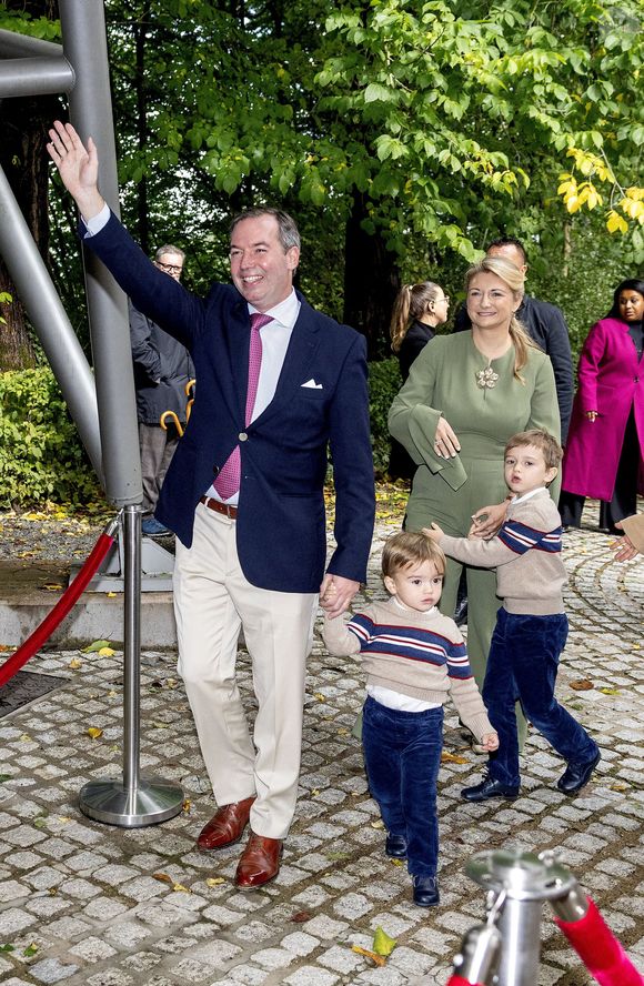 La famille grand-ducale de Luxembourg visite Wiltz après l'installation avec le Grand-Duc Guillaume, la Grande-Duchesse Stéphanie, le Prince Charles et le Prince François, à Luxembourg, le 5 octobre 2025. Photo by NLBeeldIn/Bruno Press/ABACAPRESS.COM