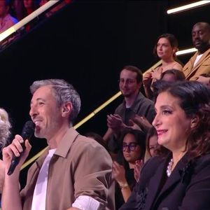 "J’ai pas envie d’y être. Je vous le dis très honnêtement. Je serai peut-être caché sous le bureau", a ajouté Michael Goldman, qui redoute ce moment toujours déchirant de l’aventure.

Michael Goldman sur le plateau de la "Star Academy" lors du prime du vendredi 5 décembre 2025 - capture d'écran TF1