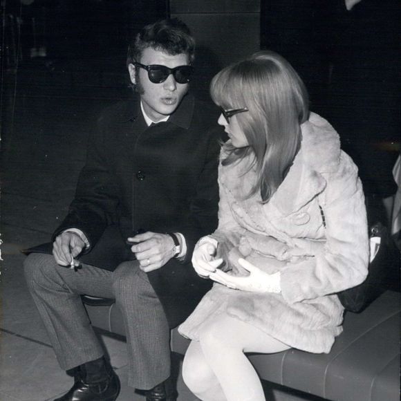 Archives - Johnny Hallyday et Sylvie Vartan prennent un vol pour Téhéran. Le 3 janvier 1966 © Keystone Press Agency / Zuma Press / Bestimage