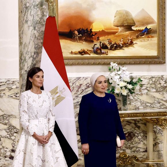Le roi Felipe VI d'Espagne et la reine Letizia ont été accueillis en grandes pompes.

Le roi Felipe VI d'Espagne et la reine Letizia sont en visite en Egypte le 17 septembre 2025. © Casa SM El Rey / Agence via Bestimage