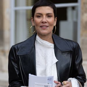 Selon "Le Figaro", l’ouverture des magasins Shein ne répond pas à un besoin stratégique, mais vise surtout à améliorer l’image de la marque en France. 

Cristina Cordula - Les célébrations à la Première édition du Ceramic Art Fair (21 - 25 octobre 2025) à la maison de l'Amérique Latine à Paris, le 21 octobre 2025.
© Julien Sarkissian / Bestimage