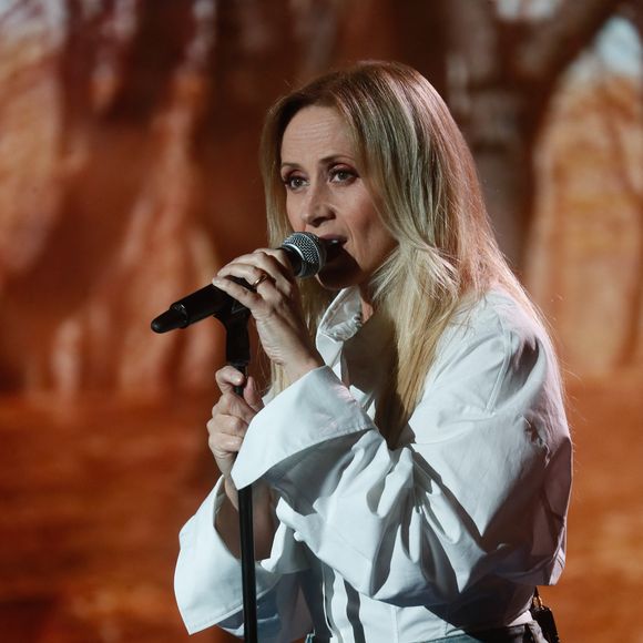 Exclusif -  Lara Fabian - Surprises - Enregistrement de l'émission "La Boîte à Secrets N°19" dans les studios de la Cité du Cinéma à Saint-Denis, présentée par F.Bollaert et diffusée le 3 janvier sur France 3
© Christophe Clovis / Bestimage