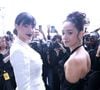 Si le Festival de Cannes est le rendez-vous des stars du cinéma du monde entier, la Croisette est désormais, aussi, l'endroit où il vaut absolument être, pour bon nombre d'influenceurs.
Nabilla Benattia et Lena Mahfouf - Célébrités au Défilé de mode Giambattista Valli, Collection Prêt-à-porter Printemps / Eté, Front Row, dans le cadre de la Fashion Week de Paris, France. © Bertrand Rindoff / Bestimage