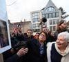 Une activité physique simple, qu'elle peut réaliser près de chez elle.

Line Renaud, 97 ans, a inauguré un jardin public qui porte son nom, à Lille, France, le mercredi 17 décembre 2025. © Claude Dubourg/Bestimage