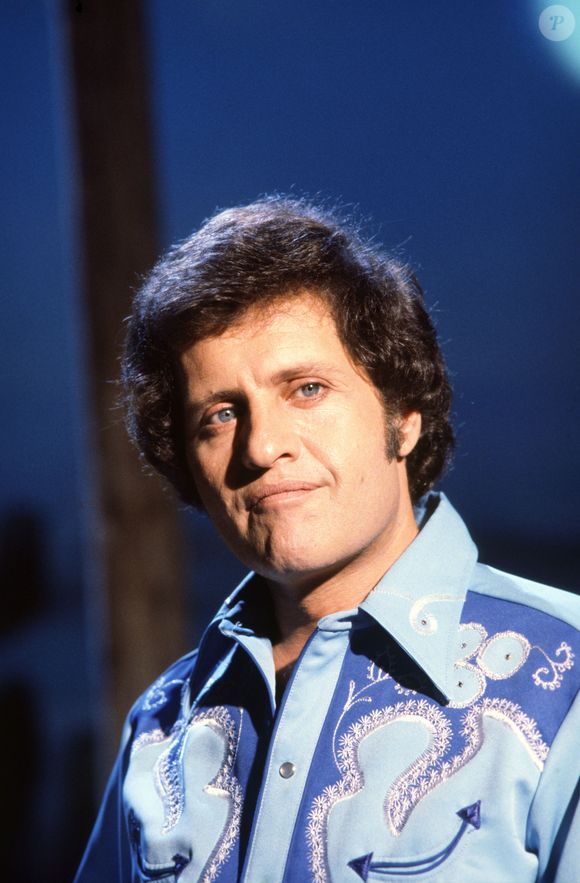 Archive - People - Joe Dassin