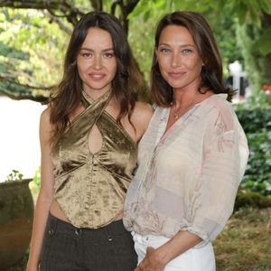 Eloïse Rey et Laura Smet pour le photocall du film "Surface" lors de la 18ème édition du Festival du Film Francophone de Angoulême (FFA) le 26 août 2025.

© Coadic Guirec / Bestimage