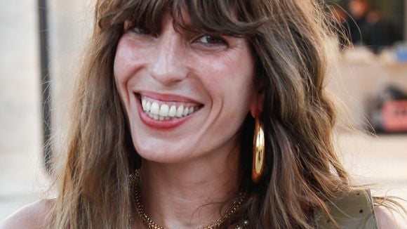 Lou Doillon loin de la frénésie parisienne : dans sa maison, elle a opté pour un mode de vie de plus en plus tendance et nécessaire