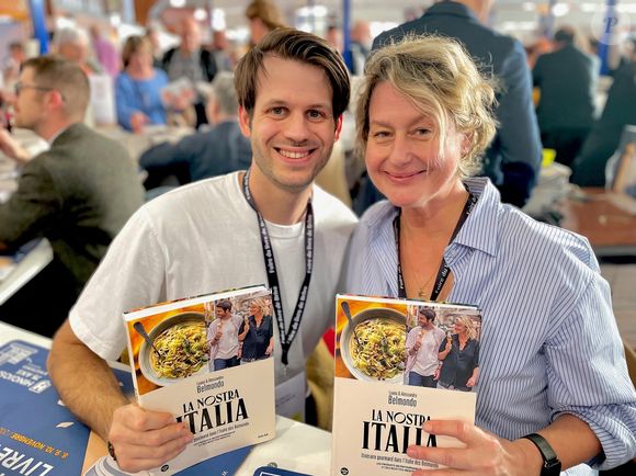 Alessandro Belmondo et sa mère Luana - Foire du Livre de Brive à la Halle Georges Brassens de Brive-la-Gaillarde 
© Fabien Faure / Bestimage