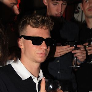 “Tout le monde me voit différemment. Même des gens que je connaissais avant”, explique Léon Marchand

Exclusif - Léon Marchand lors d'une soirée au club L'Arc à Paris, à l'occasion des Jeux Olympiques Paris 2024. Le 8 août 2024