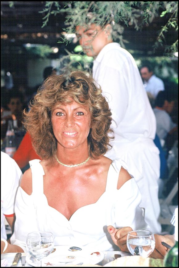 Elle était l'icône de la série culte "Châteauvallon", qui réunissait des millions de spectateurs.

Rétro - Décès de Chantal Nobel à l'âge de 77 ans - ARCHIVES - CHANTAL NOBEL
DANIEL ANGELI / BESTIMAGE
