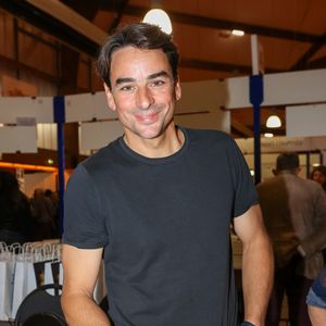 Un plat typiquement anglais, même si Londres et Manchester s'en disputent l'origine.

Julian Bugier à la Halle Georges Brassens de Brive-la-Gaillarde, le 8 novembre 2024. Foire du Livre de Brive 2024. © Jean-Marc Lhomer / Bestimage