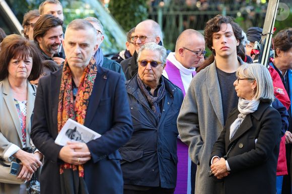 Christian Clavier - Sortie des Obsèques de Michel Blanc en l'église Saint-Eustache à Paris, le 10 octobre 2024. 
© Moreau / Jacovides / Bestimage