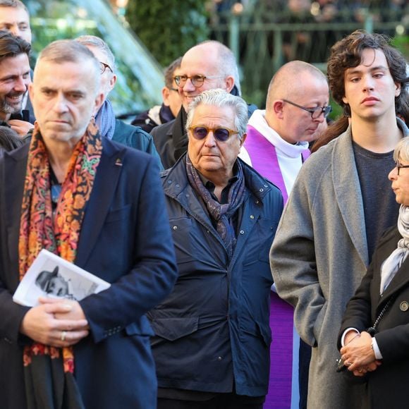 Christian Clavier - Sortie des Obsèques de Michel Blanc en l'église Saint-Eustache à Paris, le 10 octobre 2024. 
© Moreau / Jacovides / Bestimage