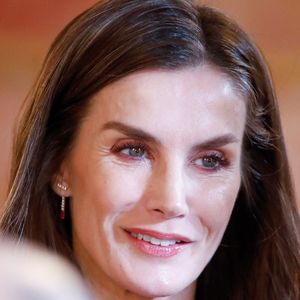 La reine Letizia d'Espagne assiste à la réunion du Patronage de la Fondation Princesse de Gérone au Palais Royal le 18 décembre 2024 à Madrid, Espagne. Photo by Archie Andrews/ABACAPRESS.COM