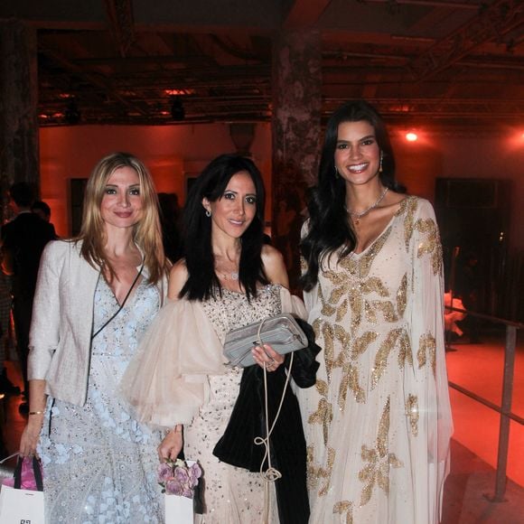 Carole Carat et Fabienne Carat, Mareva Michel (Miss Île-de-France 2025) -  31ème Gala de l’Espoir donné au profit de la recherche contre le cancer au théâtre des Champs-Elysée à Paris le 14 octobre 2025. © Philippe Baldini/Bestimage