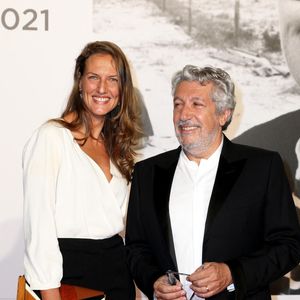 Invité de Loris en balade, Alain Chabat a été interrogé sur sa femme, d’origine finlandaise

Alain Chabat et sa femme Tiara Comte - Cérémonie d'ouverture du Festival Lumière 2021 à Lyon le 9 octobre 2021.
© Dominique Jacovides / Bestimage