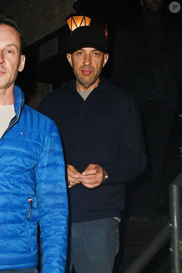 La transaction bat des records avec plus de 110 000 euros le mètre carré.

New York City, NY - EXCLUSIF - Jan Koum, cofondateur de WhatsApp, a été vu en train de profiter d'un repas au restaurant haut de gamme Chez Margaux. Le magnat de la technologie est apparu détendu pendant sa soirée.

Backgrid USA / Bestimage

Sur la photo : Jan Koum