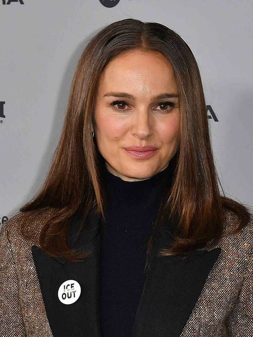 Enceinte de son troisième enfant, Natalie Portman dévoile la plus grande différence entre une grossesse en France et aux États-Unis