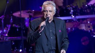 “Je préfère m’en aller avant” : Michel Sardou évoque ce choix qu'il a fait avant qu'il ne soit trop tard