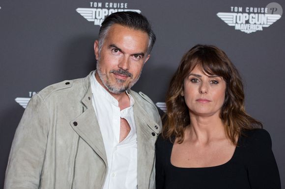 Maxime Chattam et sa femme Faustine Bollaert assistent à la première du film 'Top Gun Maverick' à l'UGC Normandie à Paris le 19 mai 2022 à Paris, France. Photo by Nasser Berzane/ABACAPRESS.COM