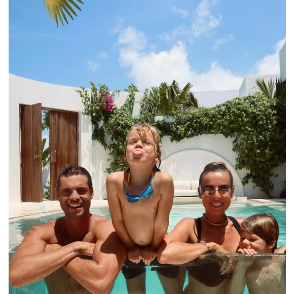 Le site internet de cette entreprise, initialement créée avec son mari Giovanni, affiche "en maintenance".

Hillary Danderosieren et son mari Giovanni sur Instagram.