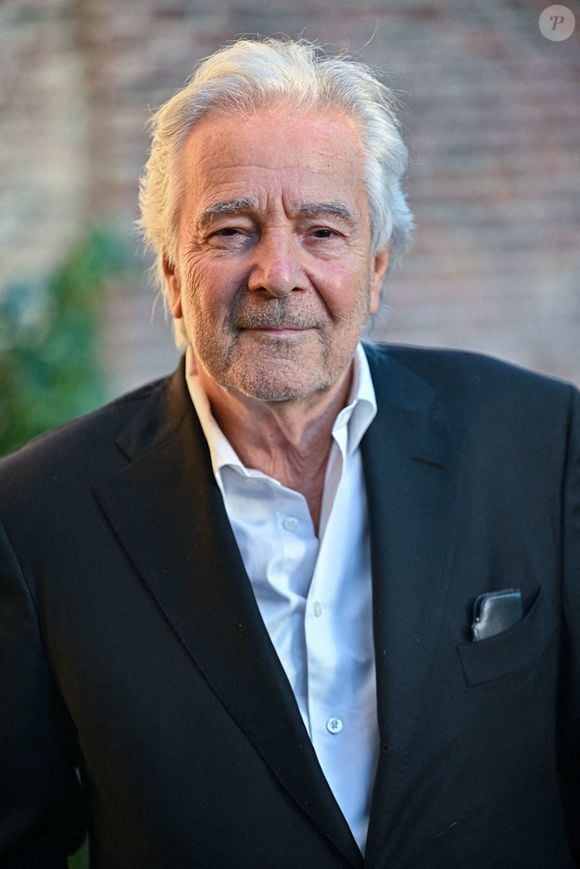 Au micro de Stéphane Boudsocq, Pierre Arditi affirme avait vaincu son addiction : "C'est fini pour toujours, je ne veux pas être un sous-homme."

Pierre Arditi assiste à une séance de portraits lors du Festival du film de Valenciennes le 27 septembre 2021 à Valenciennes, France. Photo par F. Andrieu/Isopix/ABACAPRESS.COM