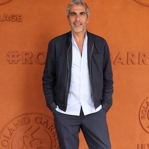 Ary Abittan au village lors des Internationaux de France de Tennis de Roland Garros 2025, à Paris, France, le 2 Juin 2025. © Jacovides-Moreau/Bestimage