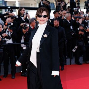 Juliette Binoche - Montée des marches du film " Amarga Navidad " lors du 79ème Festival International du Film de Cannes, le 19 mai 2026. © Jacovides-Moreau / Bestimage