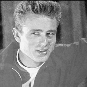 L'acteur américain est décédé à l'âge de 24 ans dans un accident de voiture

Archives - James Dean sur le tournage de La Fureur de vivre
Crédit : ALPHA AGENCY / BESTIMAGE