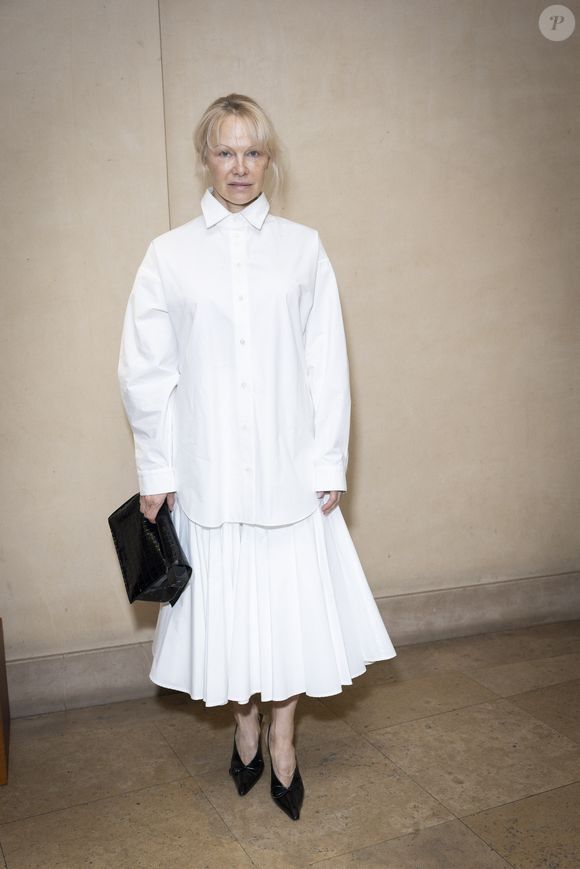 Pamela Anderson - Photocall du défilé Jacquemus au 51 rue Raynouard lors de la Fashion Week Masculine prêt-à-porter Automne/Hiver 2025-2026 à Paris, le 26 janvier 2025. 
© Olivier Borde / Bestimage