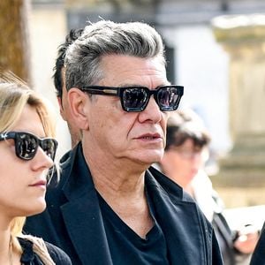 Marc Lavoine aux arrivées des obsèques de Catherine Ringer, la chanteuse des Rita Mitsouko, au cimetière de Montmartre, dans le 18ème arrondissement de Paris, France, le 19 septembre 2026. © Bestimage