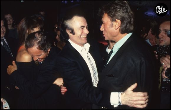 Un documentaire diffusé sur France 5 revient sur cette folie architecturale et sur la trajectoire singulière du chanteur.

Archives - Johnny Hallyday et Alain Barrière à l'ouverture du "Back street". 

© Bestimage