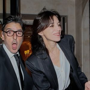 "On n'est pas à l’abri de séparation, de crise” a-t-elle indiqué dans le podcast Revue de Madame Figaro en janvier 2020
Yvan Attal et sa compagne Charlotte Gainsbourg - Arrivées à la 10ème édition du "Global Gift Gala 2022" au Four Seasons Hotel George V à Paris le 19 novembre 2022.

© Christophe Clovis / Bestimage