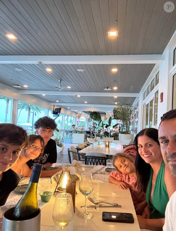 Delphine et Olivier Colas à la tête d'une fratrie de cinq enfants dans "Familles nombreuses, la vie en XXL".