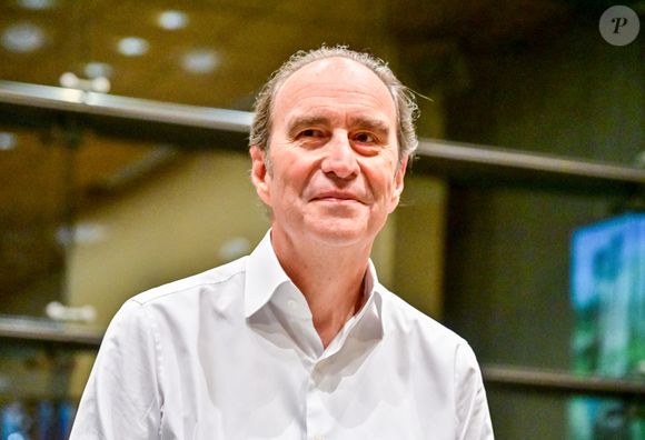 Le bâtiment historique, estimé à 31,5 millions d’euros, est un lieu emblématique du Marais.

Xavier Niel, fondateur d'Iliad et de Free, actionnaire du groupe de production audiovisuelle Mediawan, lors d'une audition devant la Commission d'enquête sur la neutralité, le fonctionnement et le financement de l'audiovisuel public à l'Assemblée nationale à Paris, France, le 2 avril 2026. © Christian Liewig/Bestimage