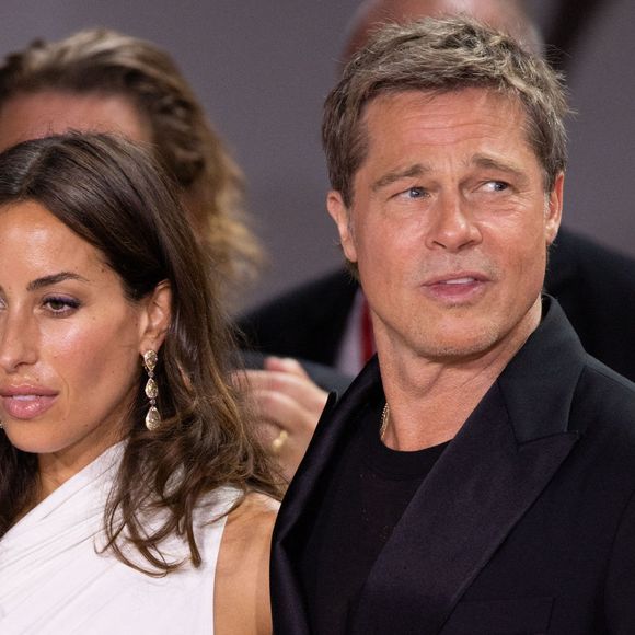 Brad Pitt et sa compagne Ines de Ramon à la projection de "Wolfs" lors du 81ème festival international du film de Venise, la Mostra le 1er septembre 2024. (Credit Image: © Cinzia Camela/LPS via ZUMA Press Wire)