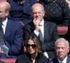 Venu en tant que représentant son père, le roi Charles, le mari de Kate Middleton aurait cependant commis un impair des plus fâcheux à en croire certains observateurs royaux repris par le tabloïd HELLO !.
Le prince William, le chancelier allemand Olaf Schulz, La reine Rania de Jordanie et le roi Abdallah II de Jordanie - Les dirigeants et les têtes couronnées, venus du monde entier, assistent aux funérailles du pape François sur la place Saint-Pierre au Vatican à Rome, le 26 avril 2025. GOFF INF / BESTIMAGE