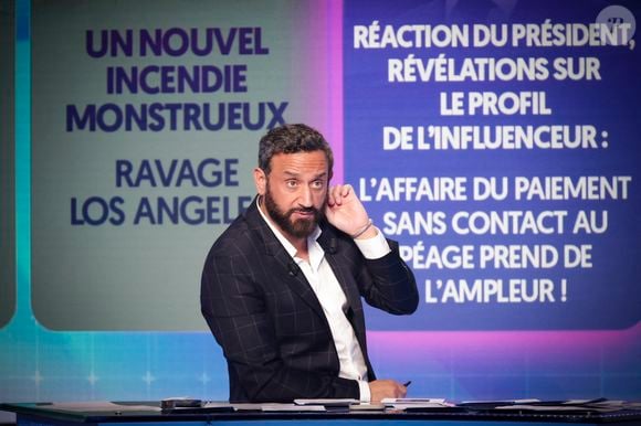 Exclusif - Cyril Hanouna, sur le plateau de l’émission « TPMP » présentée par C.Hanouna et diffusée en direct sur C8, Paris, France, le 23 janvier 2025. © Jack Tribeca / Bestimage