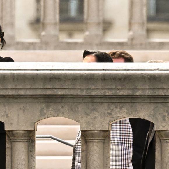 La star américaine Kim Kardashian, avec sa mère Kris Jenner et son avocat Michael Rhodes, est arrivée au procès de la rue tronchet des "Papys braqueurs" au palais de justice de Paris, France, le 13 mai 2025. La star américaine doit décrire cette nuit qui l’a «traumatisée», selon ses mots, 9 hommes et 1 femme sont jugés, soupconnés d'avoir participé au casse du siècle, en dérobant à la star 9 millions d'euros de bijoux dans la nuit du 2 au 3 octobre 2016. © Bestimage