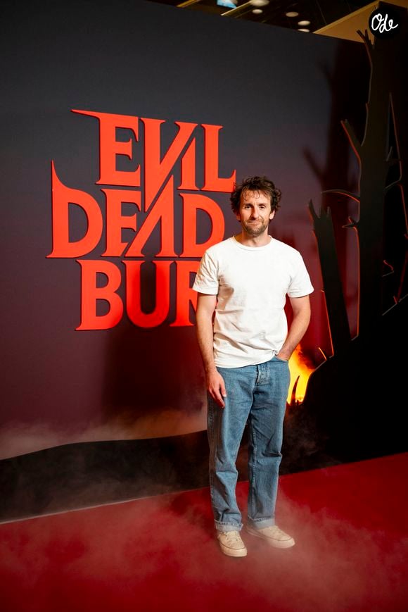Pablo Mira au photocall de l'avant-Première du film 'Evil Dead Burn' au Grand Rex à Paris, France, le 3 juillet 2026. © Pierre Perusseau/Bestimage