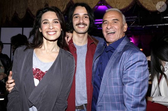 Comme son célèbre papa, Alexis est chanteur. Il fait partie du groupe Biche, qui commence à sérieusement faire parler de lui dans le presse rock pointue. 

Michel Fugain avec sa fille Marie et son fils Alexis lors de la soirée organisée pour Les 50 ans de carrière de Michel Fugain au Divan Du Monde à Paris, France, le 10 mai 2017. Photo VIM/ABACAPRESS.COM